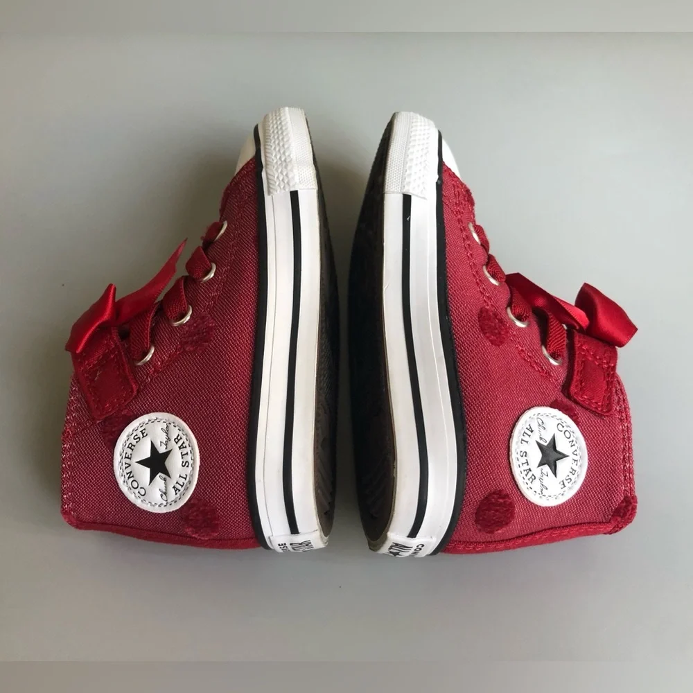 Converse Chuck Taylor All Star Bow Easy On High Top Sneaker Size: US Toddler 6C